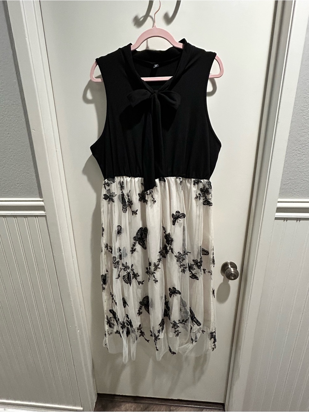 SHEIN Black Top White Floral Midi Dress